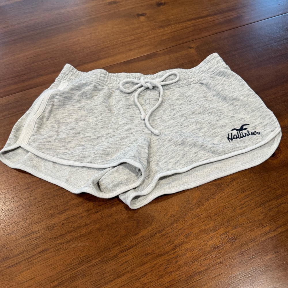 Hollister Grey Shorts Size Small
